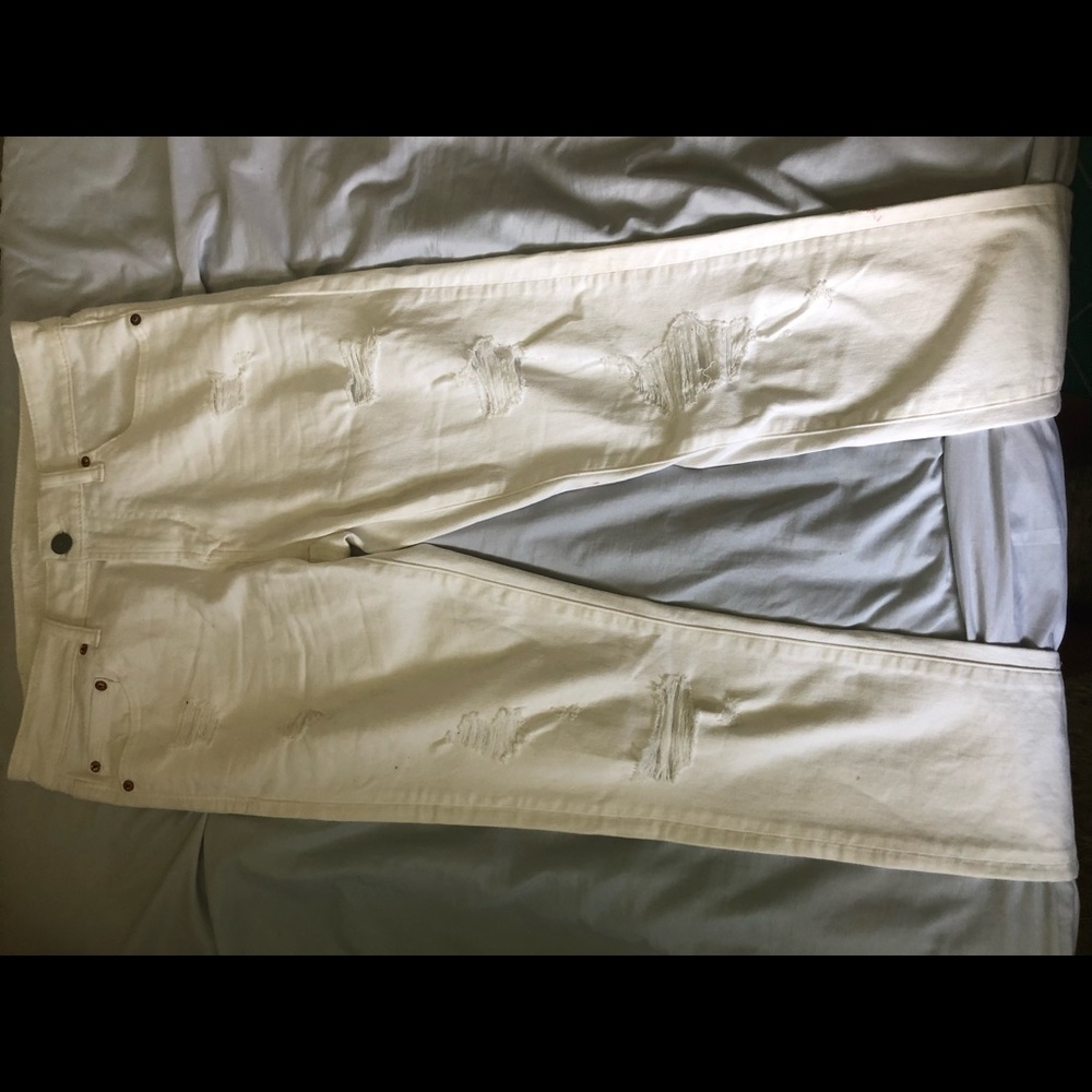 American Eagle white jeans